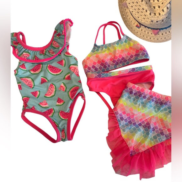 👒👧🏻👙Girl’s 18-24 bundle swimsuits, only one put in excellent condition - Picture 3 of 10